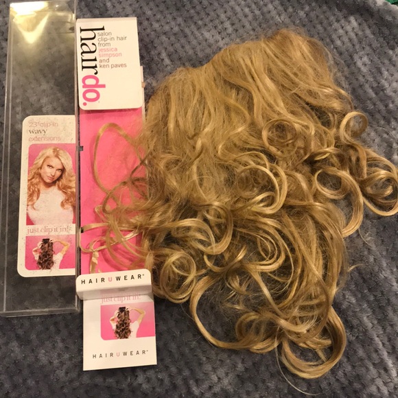 EC Jessica Simpson Ken Paves Hair Do Clip in blonde hair extensions - Picture 1 of 8